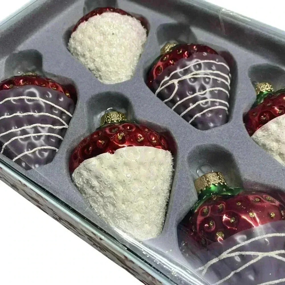 Sugarplum Dreams Chocolate Dipped Strawberries Glass Christmas Ornaments 6pc Set - Picture 4 of 6